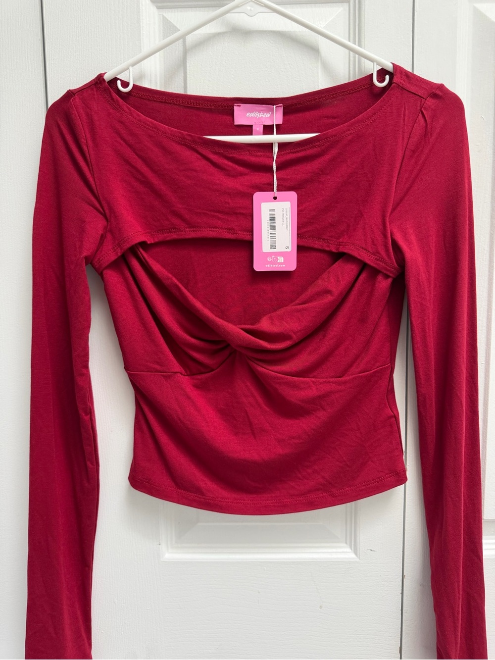 Edikted NWT Red Long-Sleeve Twist Front Crop Top